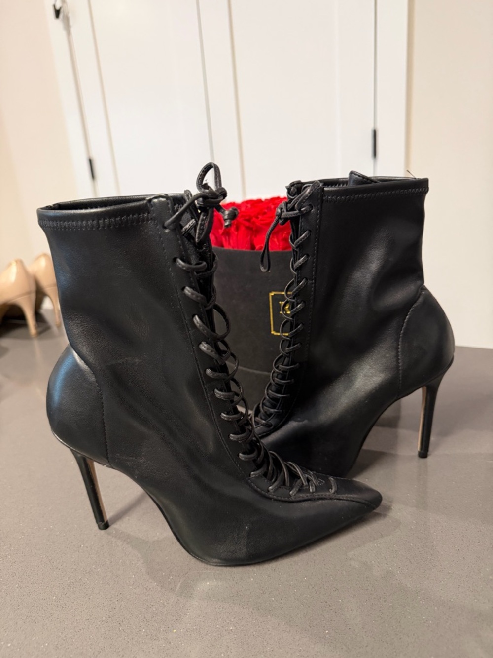 Schutz TENNIE Bootie Lace Up Stiletto Ankle Boot Black Size 7.5 Victorian Chic - Picture 15 of 15